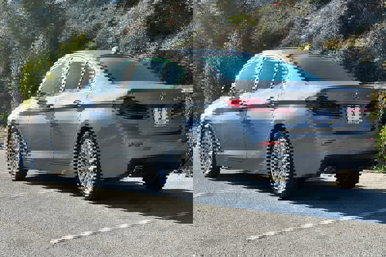 Certified 2023 BMW 530i 530i w/ Convenience Package image 8