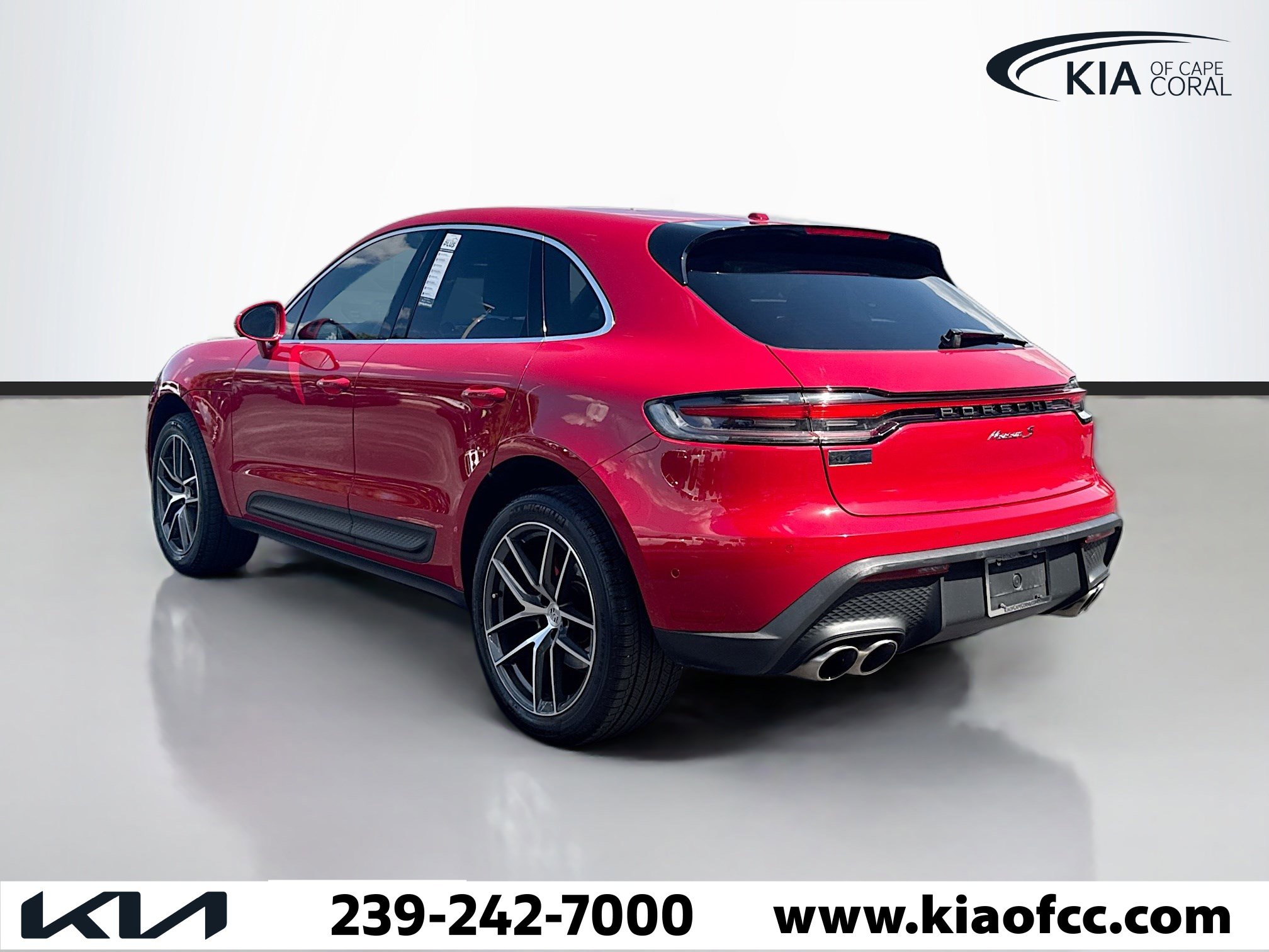 Used 2023 Porsche Macan S image 4
