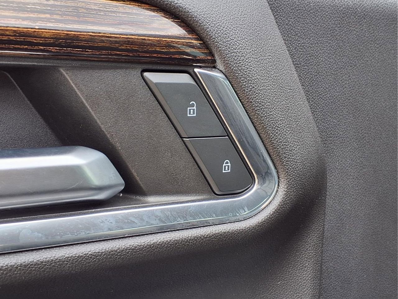 Used 2024 GMC Sierra 1500 Elevation w/ Elevation Premium Package image 14