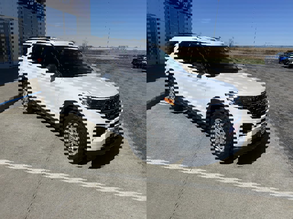 Used 2021 Ford Explorer XLT image 7