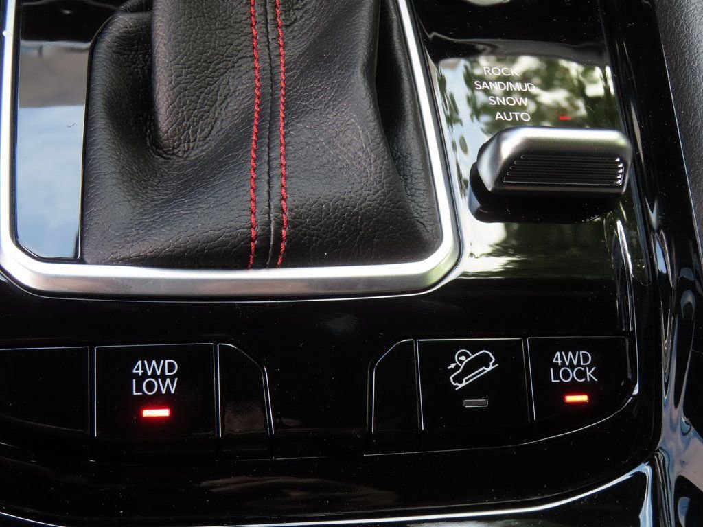 New 2026 Jeep Compass Trailhawk w/ Sun, Sound & Navigation Group image 11