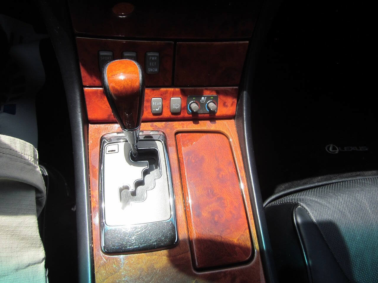 Used 2004 Lexus LS 430 RWD image 23
