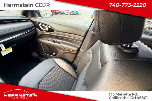 New 2026 Jeep Compass Latitude AWD/4WD image 10