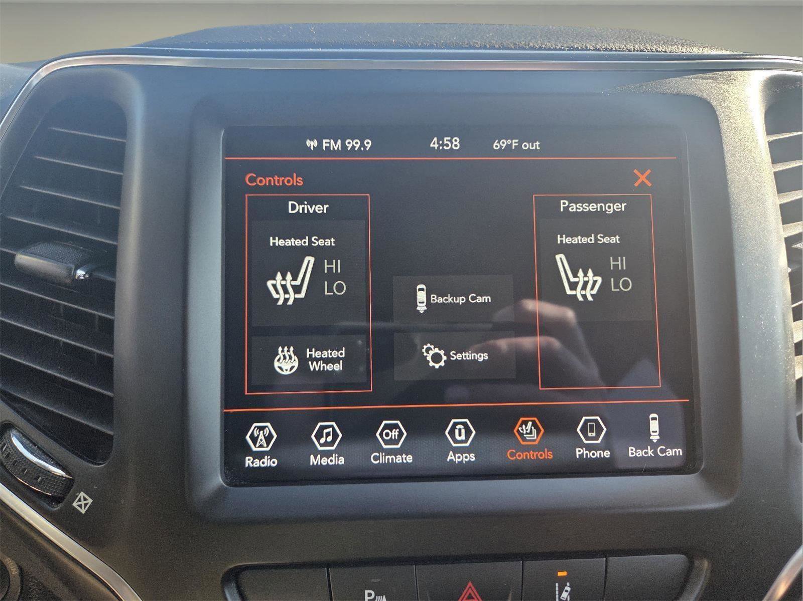 Used 2022 Jeep Cherokee Latitude Lux image 4