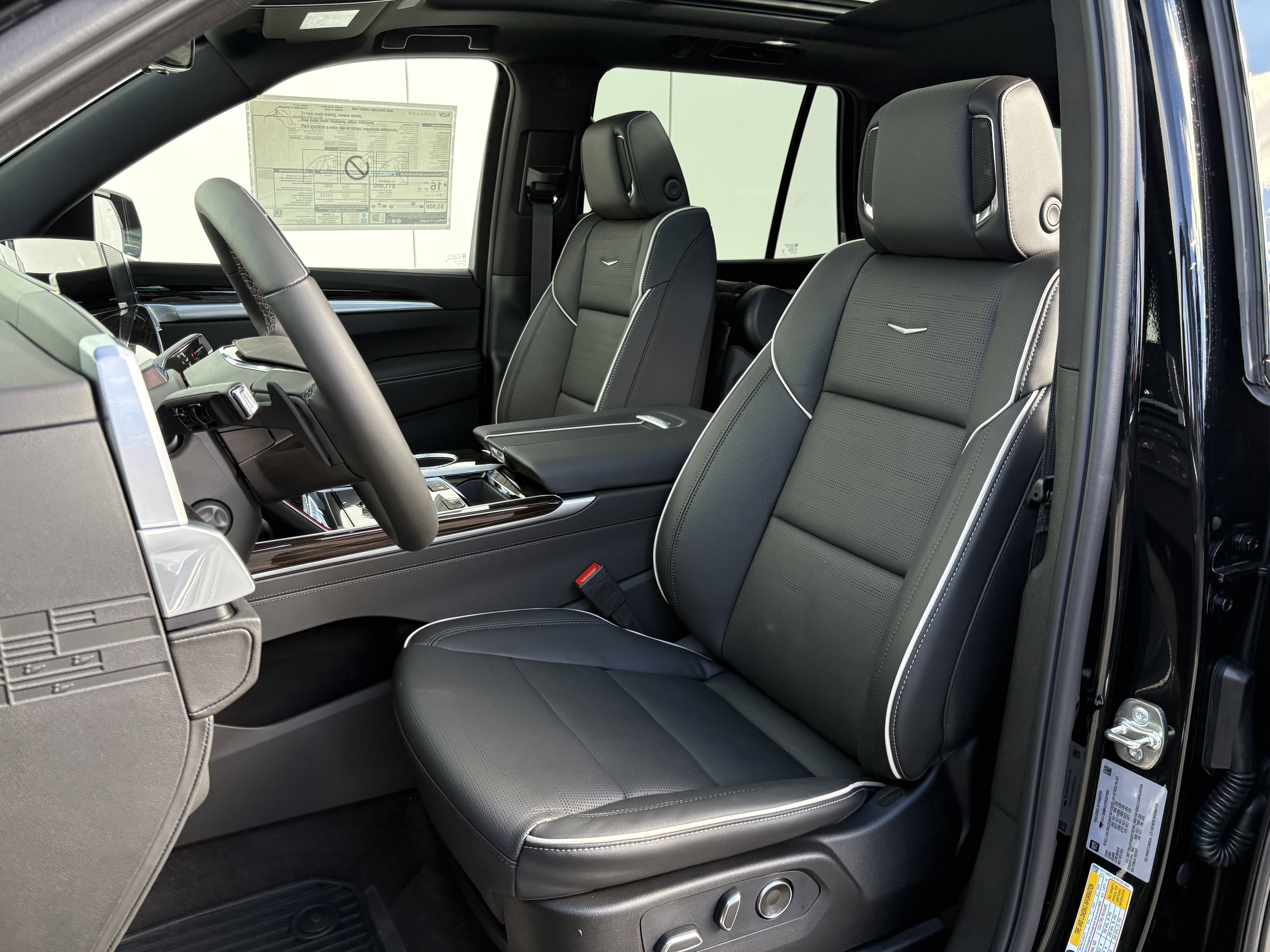 New 2026 Cadillac Escalade Luxury image 12