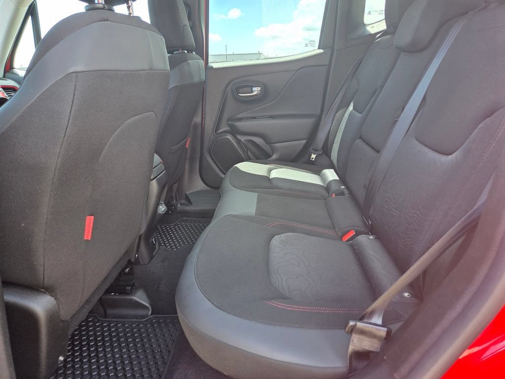 Used 2020 Jeep Renegade Trailhawk w/ Cold Weather Group AWD/4WD image 49