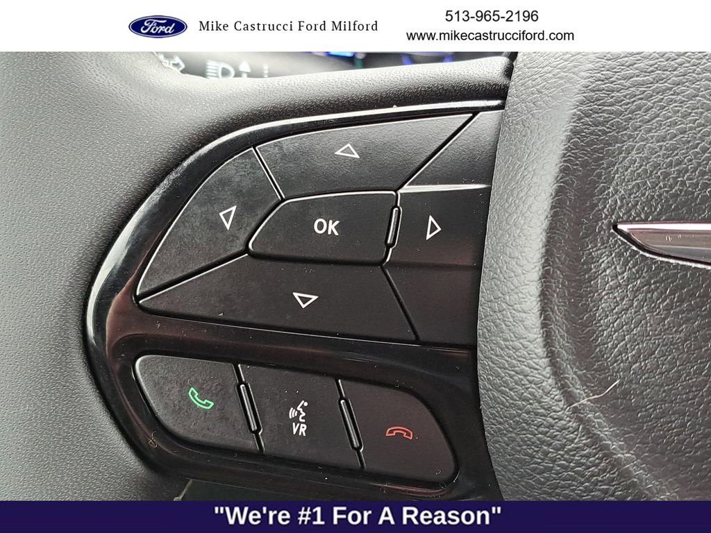 Used 2022 Chrysler Pacifica Touring-L w/ S Appearance Package image 16