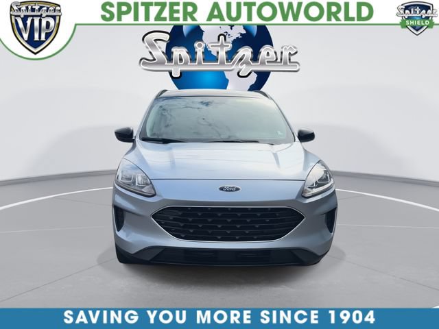 Used 2022 Ford Escape SE w/ SE Sport Appearance Package AWD/4WD image 3