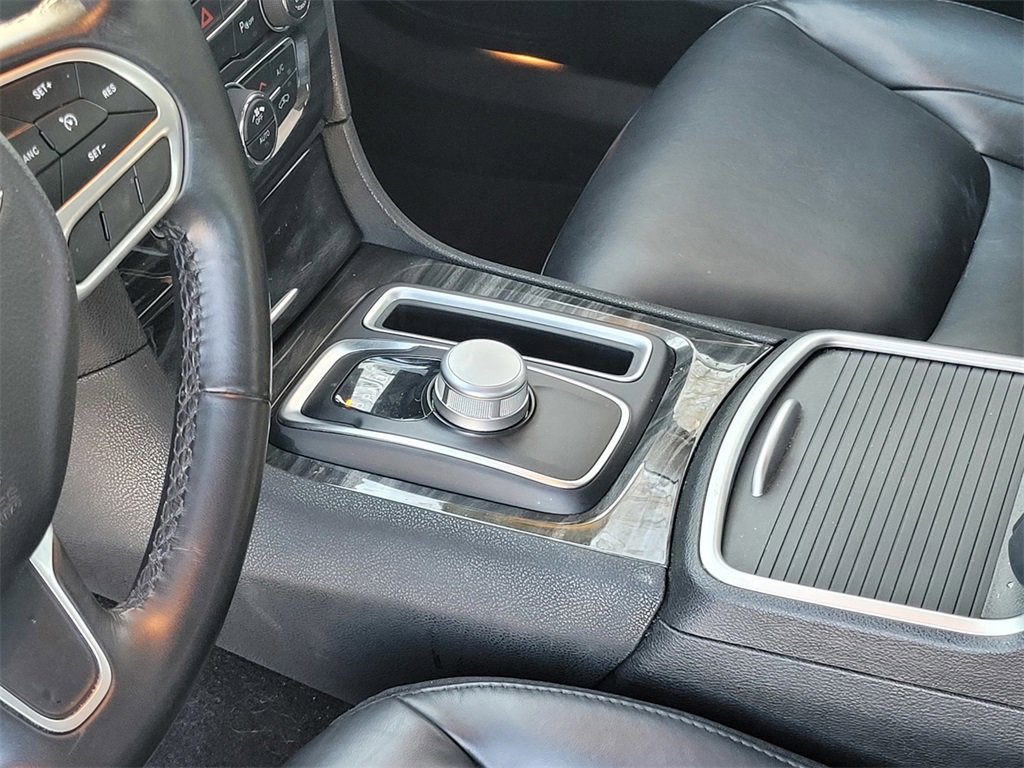 Used 2022 Chrysler 300 Touring L image 19