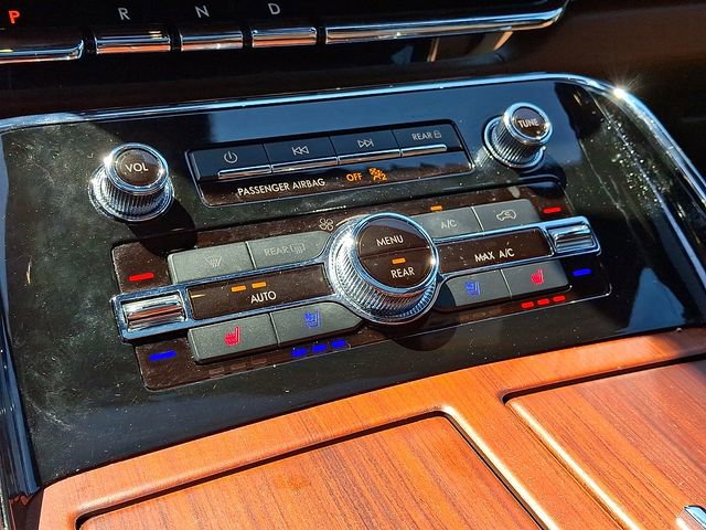 Certified 2023 Lincoln Navigator L Reserve AWD/4WD image 15