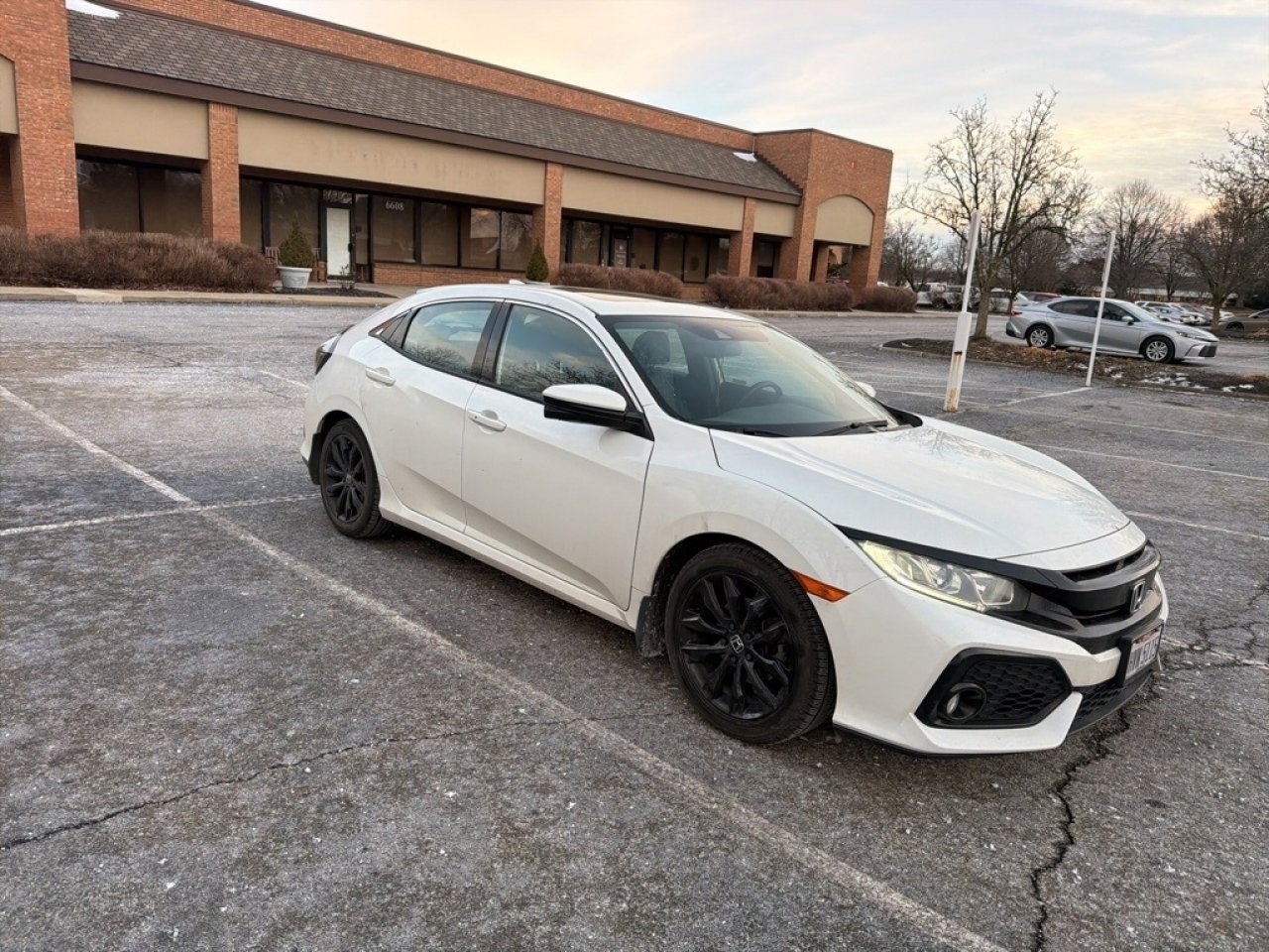 Used 2019 Honda Civic EX-L image 6