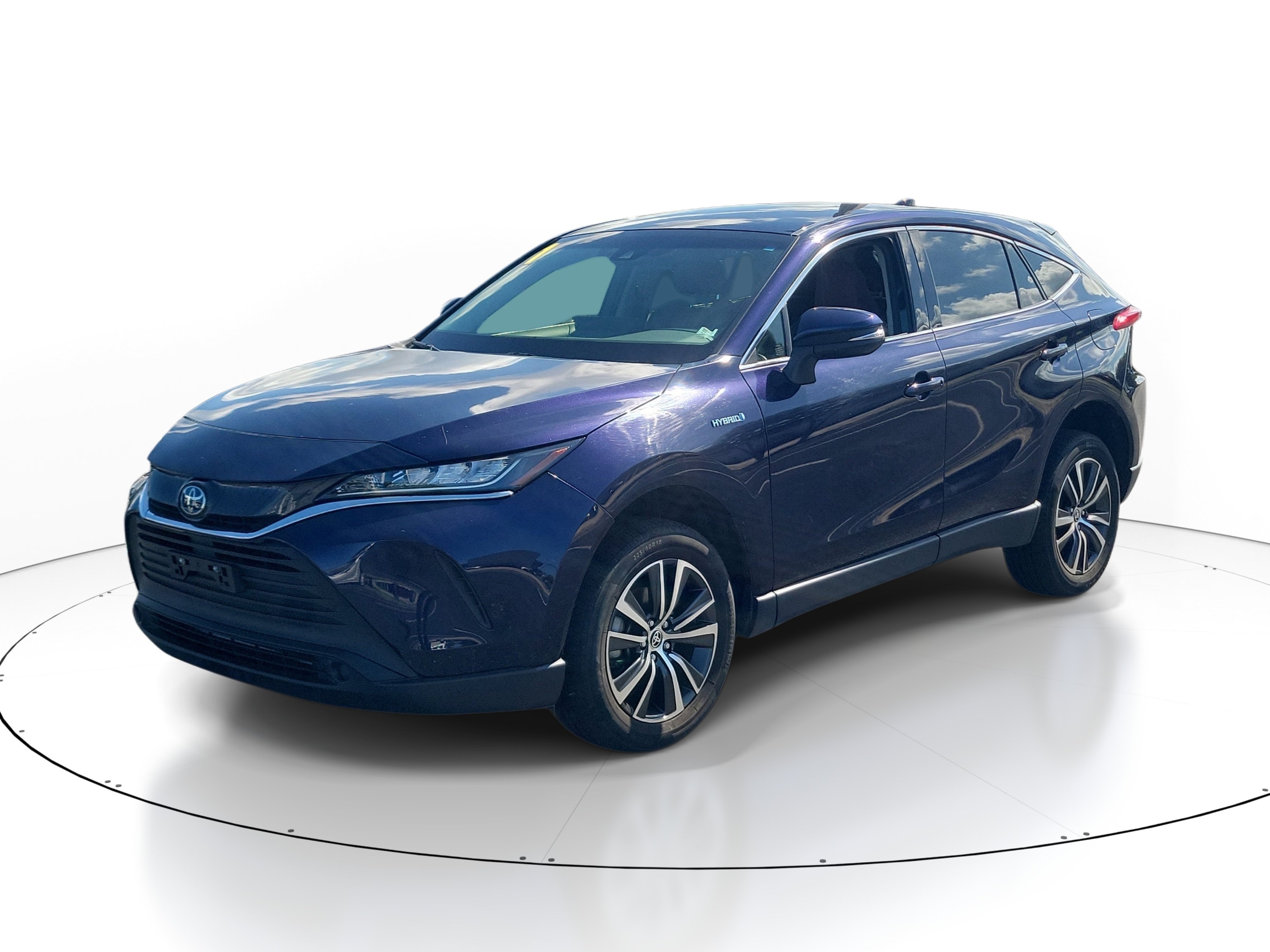 Used 2021 Toyota Venza LE AWD/4WD image 3