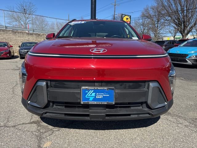 Used 2024 Hyundai Kona SEL image 2