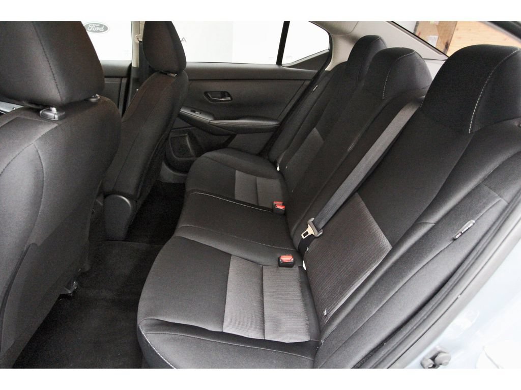 Used 2025 Nissan Sentra SV FWD image 11