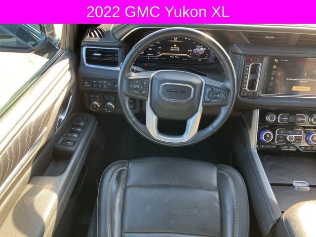 Used 2022 GMC Yukon XL Denali w/ Denali Premium Package image 25