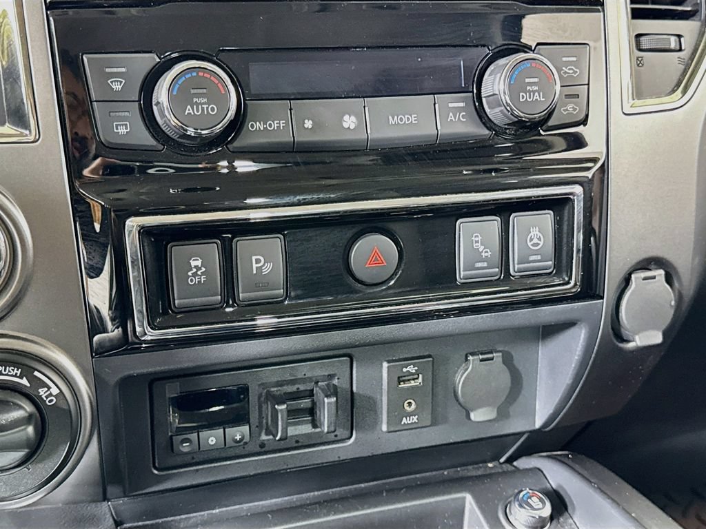 Used 2017 Nissan Titan Platinum Reserve AWD/4WD image 16