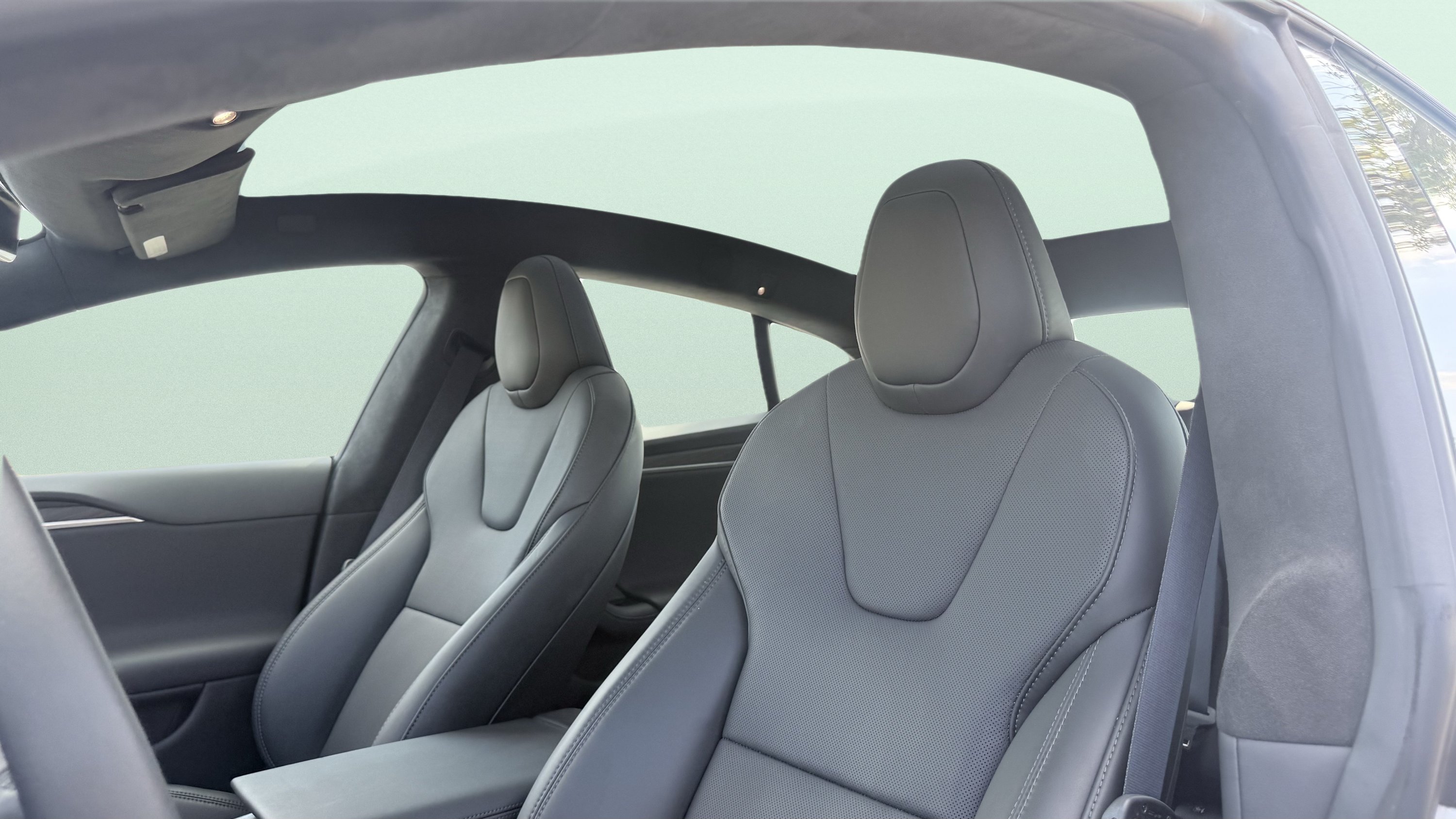 Used 2024 Tesla Model S AWD/4WD image 39