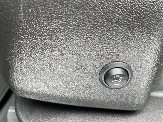 Used 2022 Chevrolet Traverse LS image 20