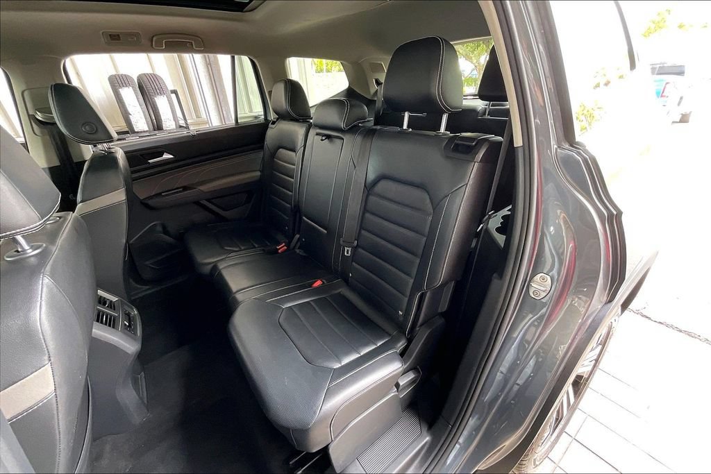 Used 2022 Volkswagen Atlas SEL AWD/4WD image 14