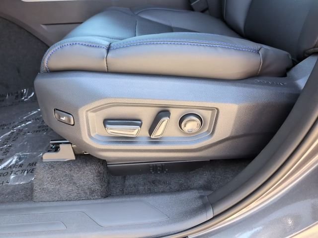 New 2026 Toyota Tundra Platinum w/ TRD Off-Road Package AWD/4WD image 13
