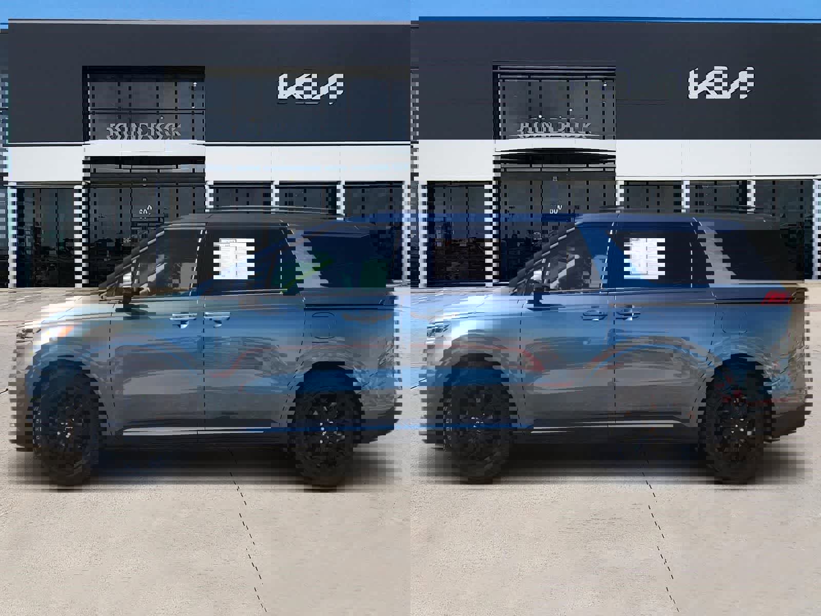 Certified 2024 Kia Carnival SX Prestige image 4