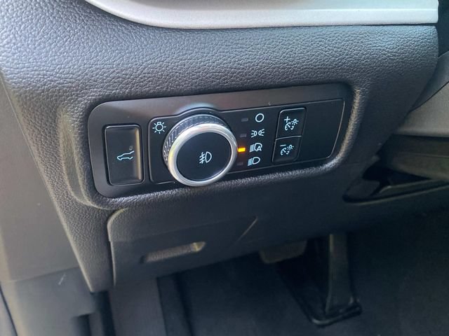 Used 2023 Ford Explorer XLT w/ Equipment Group 202A RWD image 16
