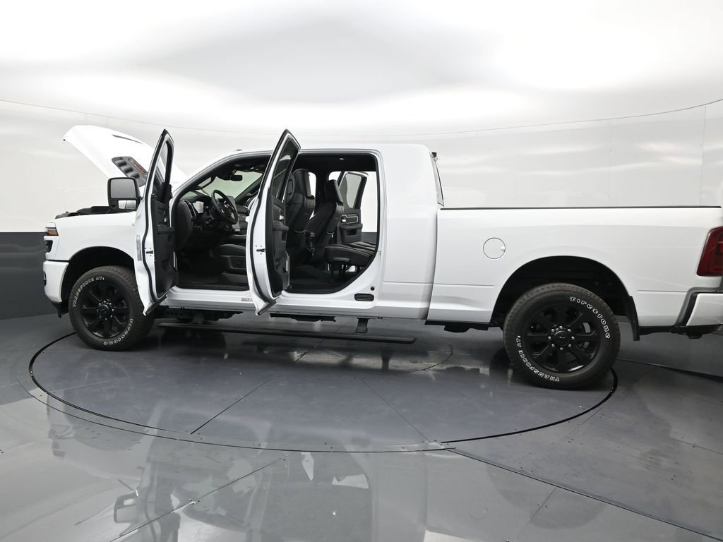 Used 2025 RAM 2500 Laramie image 29
