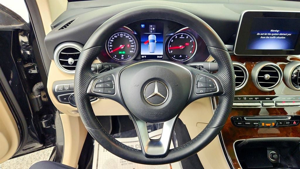 Used 2018 Mercedes-Benz GLC 300 4MATIC image 13