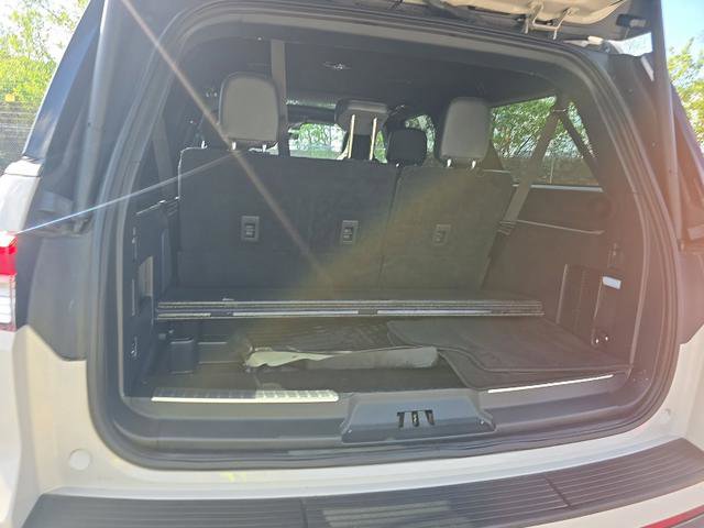 Used 2024 Lincoln Navigator L Reserve AWD/4WD image 12