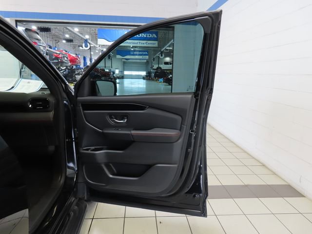 Certified 2025 Honda Pilot TrailSport image 29