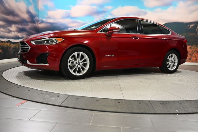 Used 2019 Ford Fusion SEL image 4