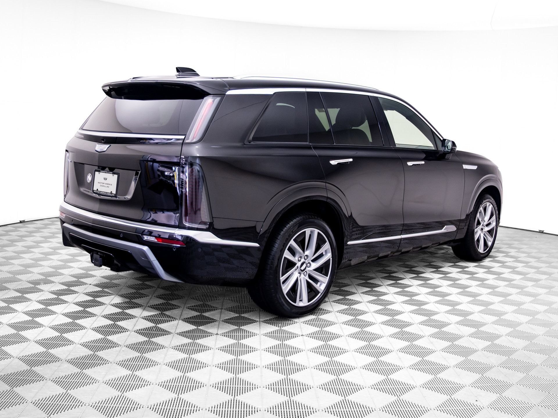 New 2027 Cadillac Vistiq Luxury w/ LPO, Trailering Package AWD/4WD image 5