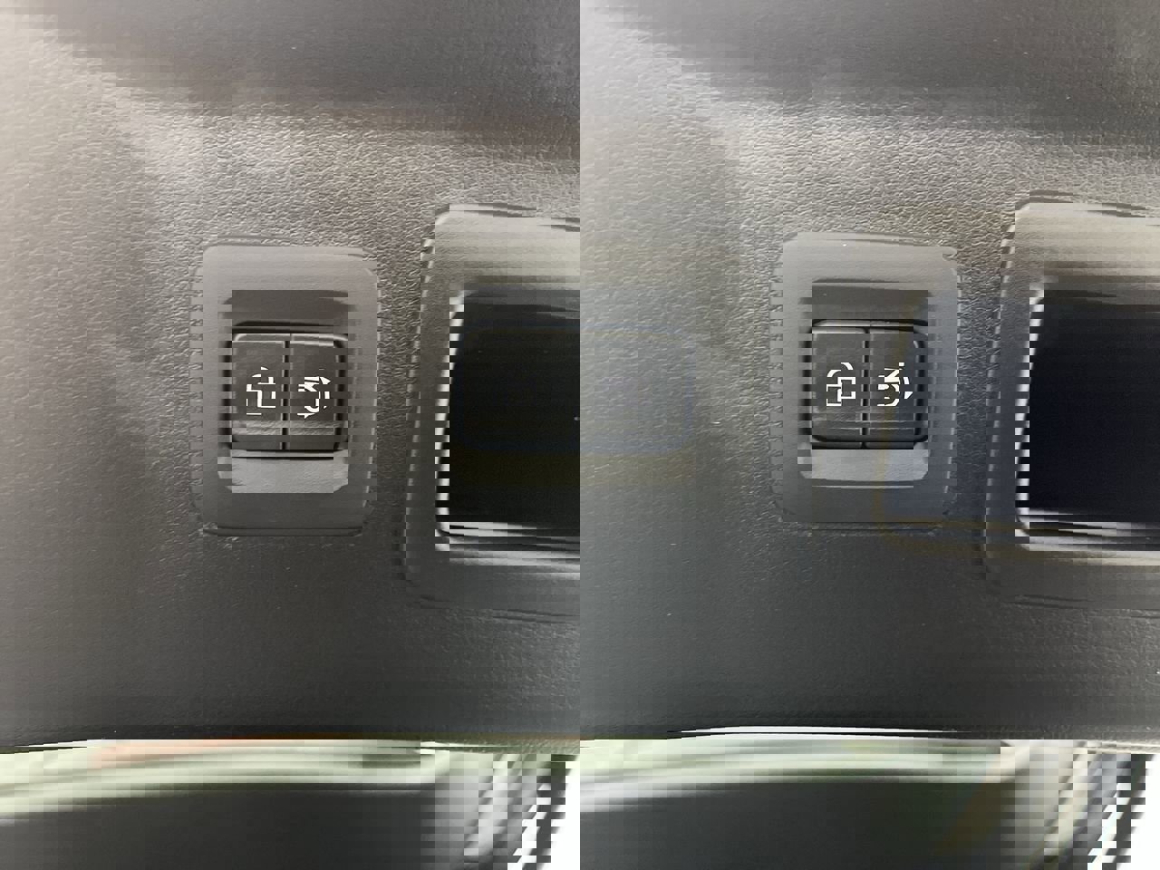 Certified 2025 MAZDA CX-90 3.3 Turbo w/ Premium Sport Pkg image 35