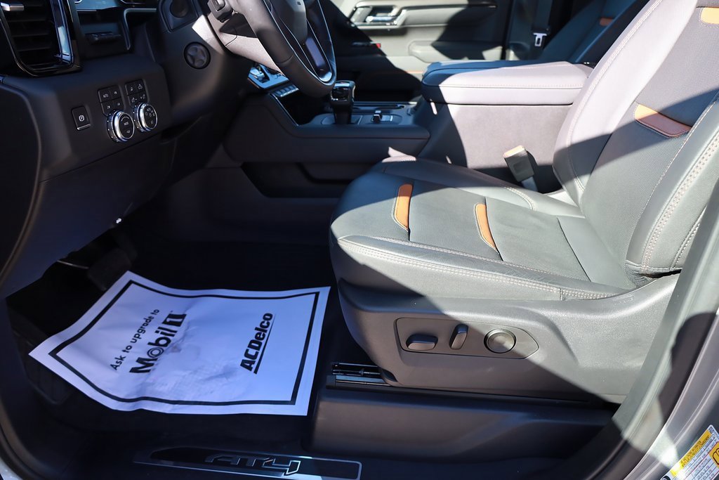 Used 2025 GMC Sierra 1500 AT4 w/ Technology Package image 11