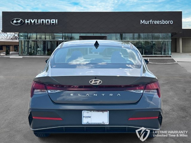 New 2026 Hyundai Elantra SE FWD image 6