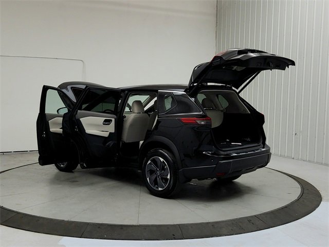 New 2025 Nissan Rogue SV image 13