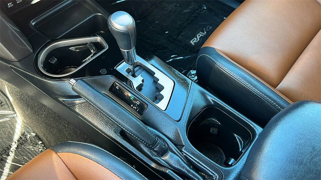 Used 2017 Toyota RAV4 Limited w/ Advanced Technology Package image 13