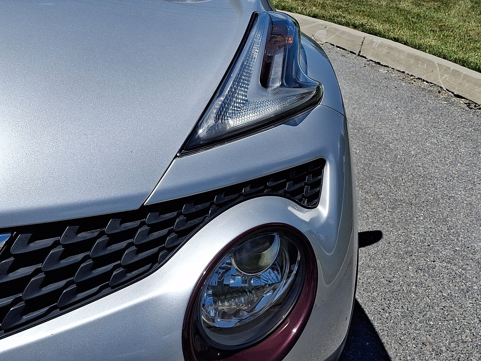 Used 2015 Nissan Juke SV w/ Technology Package AWD/4WD image 9