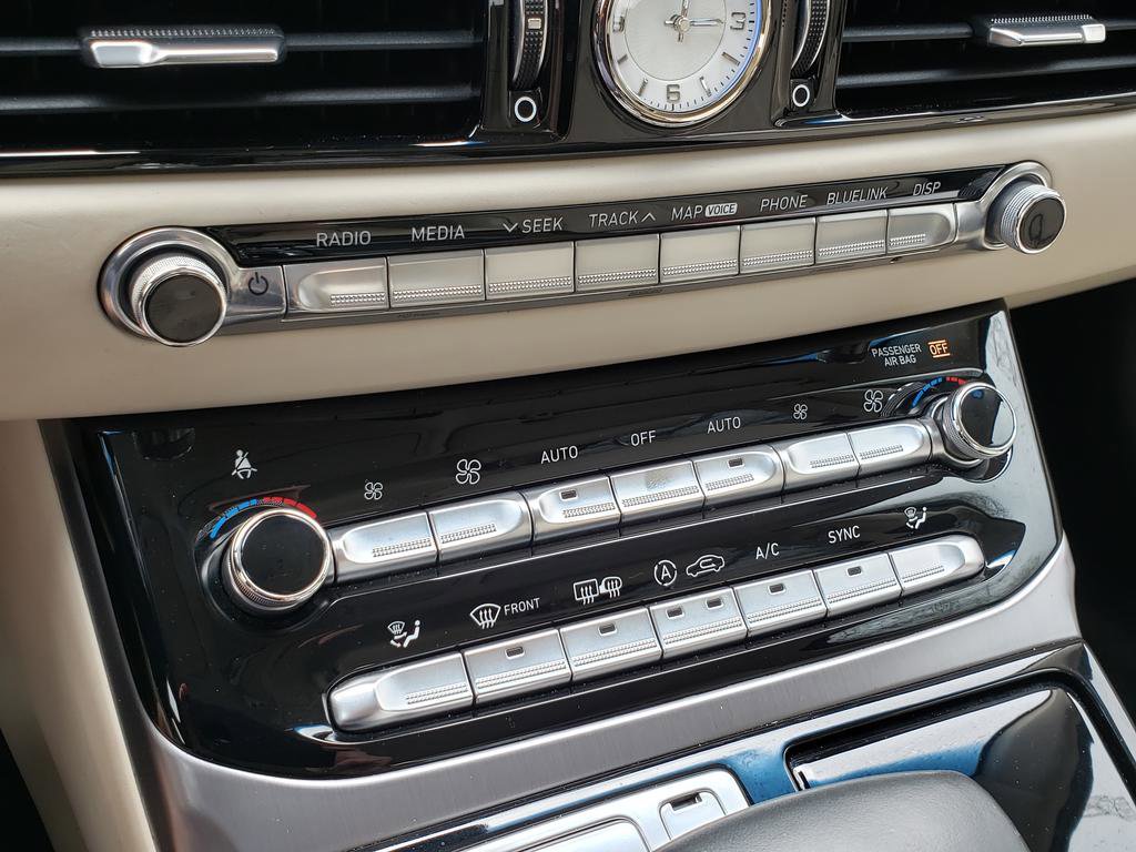 Used 2017 Genesis G90 3.3T Premium image 22