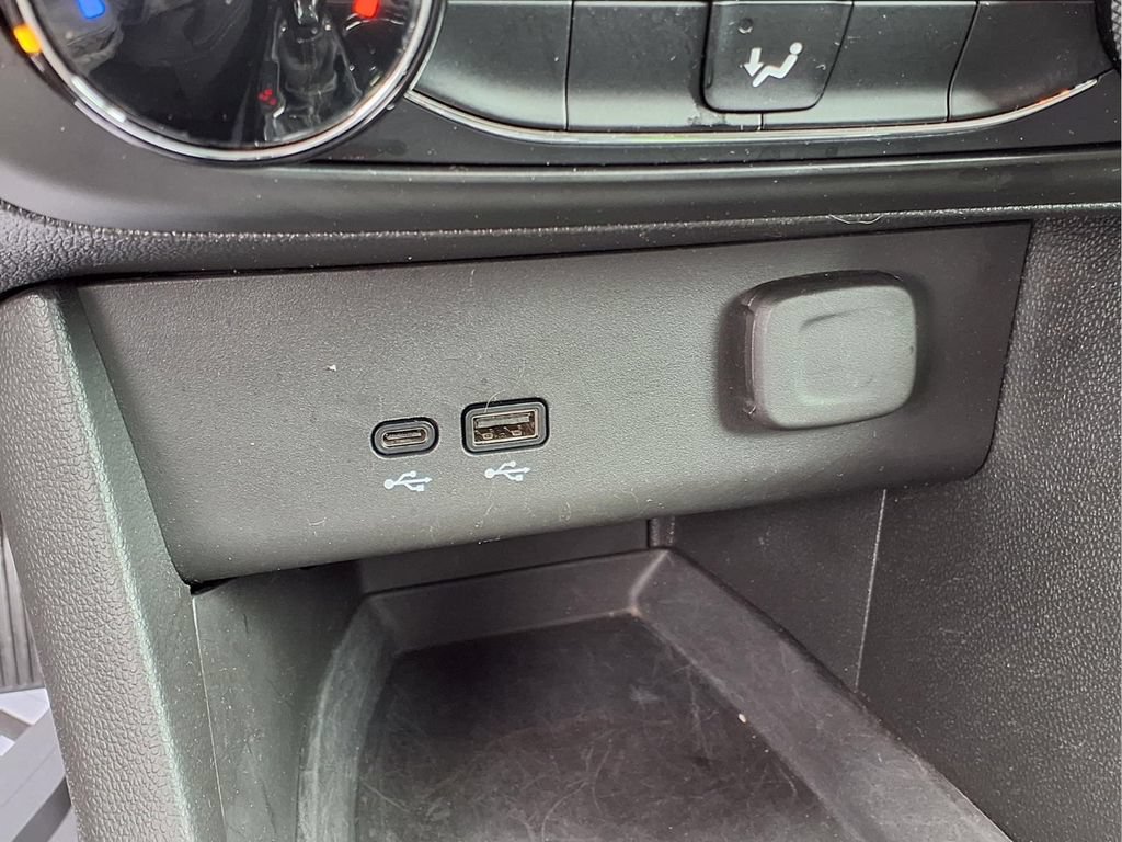 Used 2025 Buick Encore GX Preferred FWD image 13