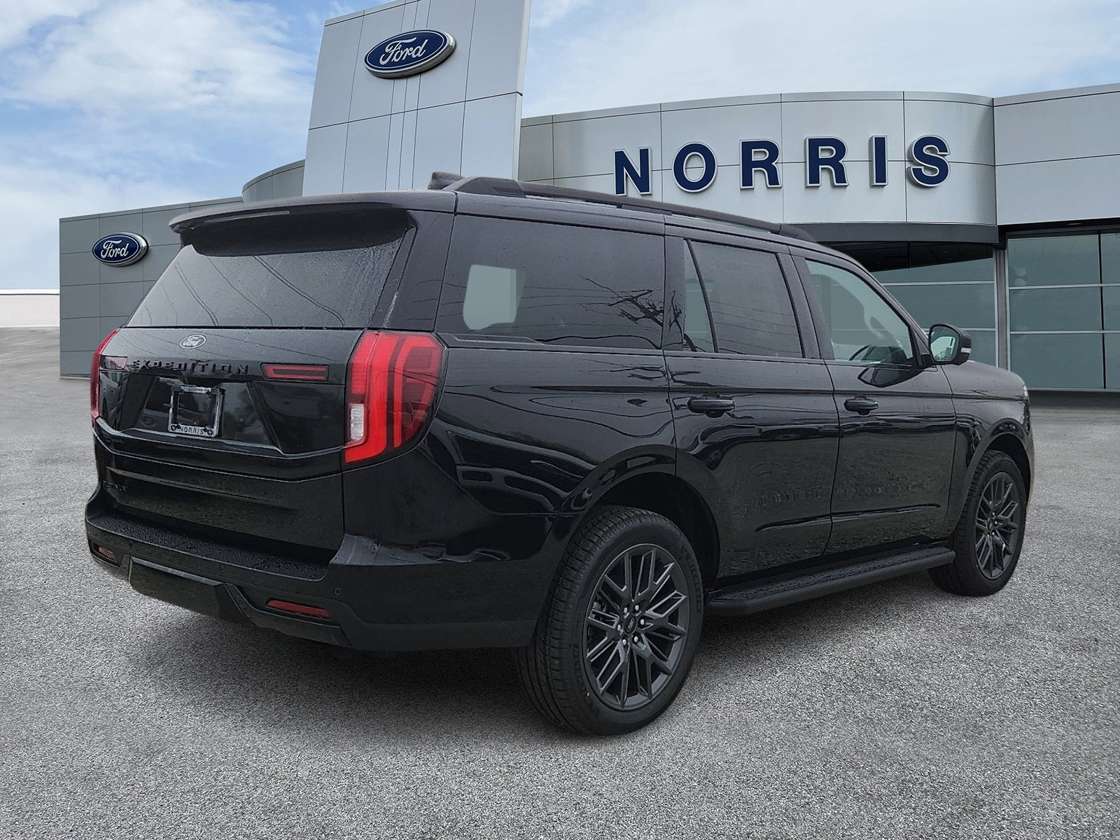 New 2026 Ford Expedition Platinum AWD/4WD image 4