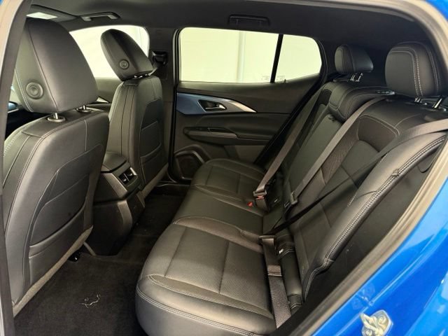Used 2024 Chevrolet Equinox EV LT w/ LPO, Trailering Package FWD image 18
