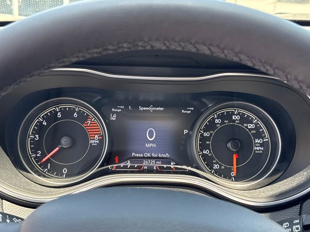 Used 2022 Jeep Cherokee Latitude Lux w/ Sun & Sound Group AWD/4WD image 17