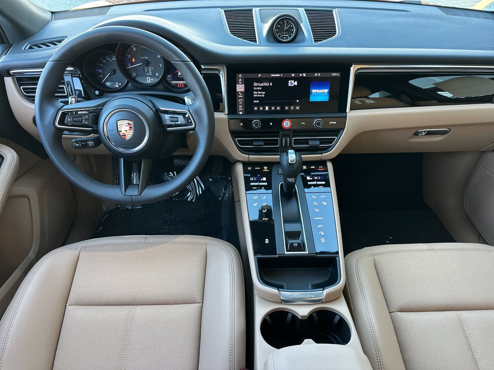 New 2026 Porsche Macan image 6