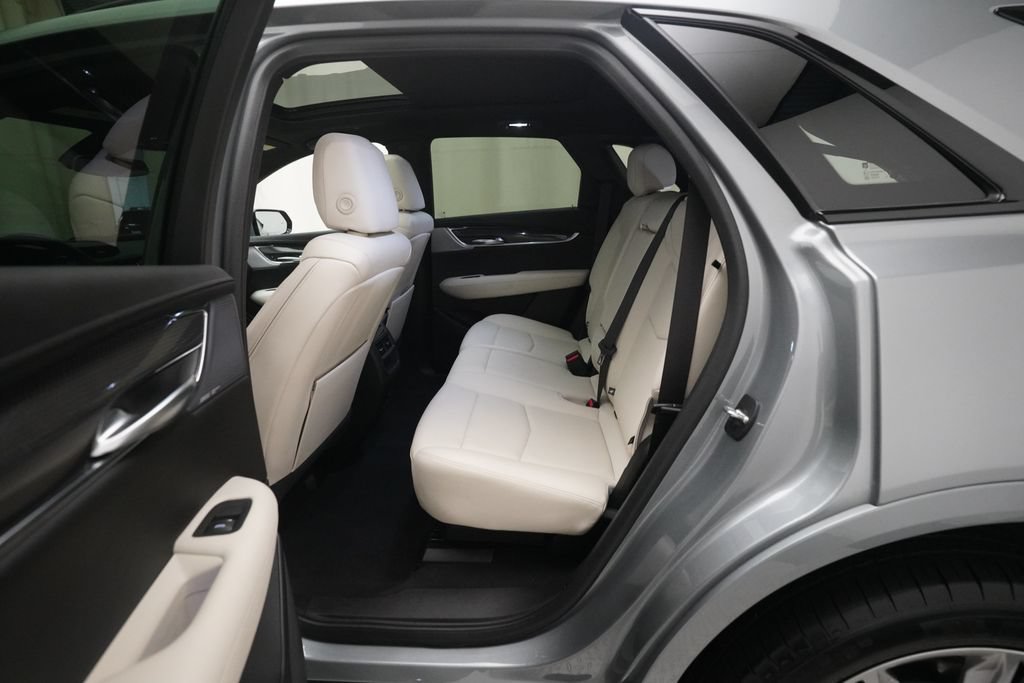 Used 2024 Cadillac XT5 Sportv AWD/4WD image 16