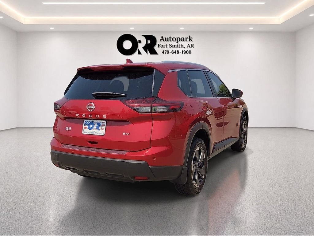 Used 2024 Nissan Rogue SV w/ SV Premium Package FWD image 5