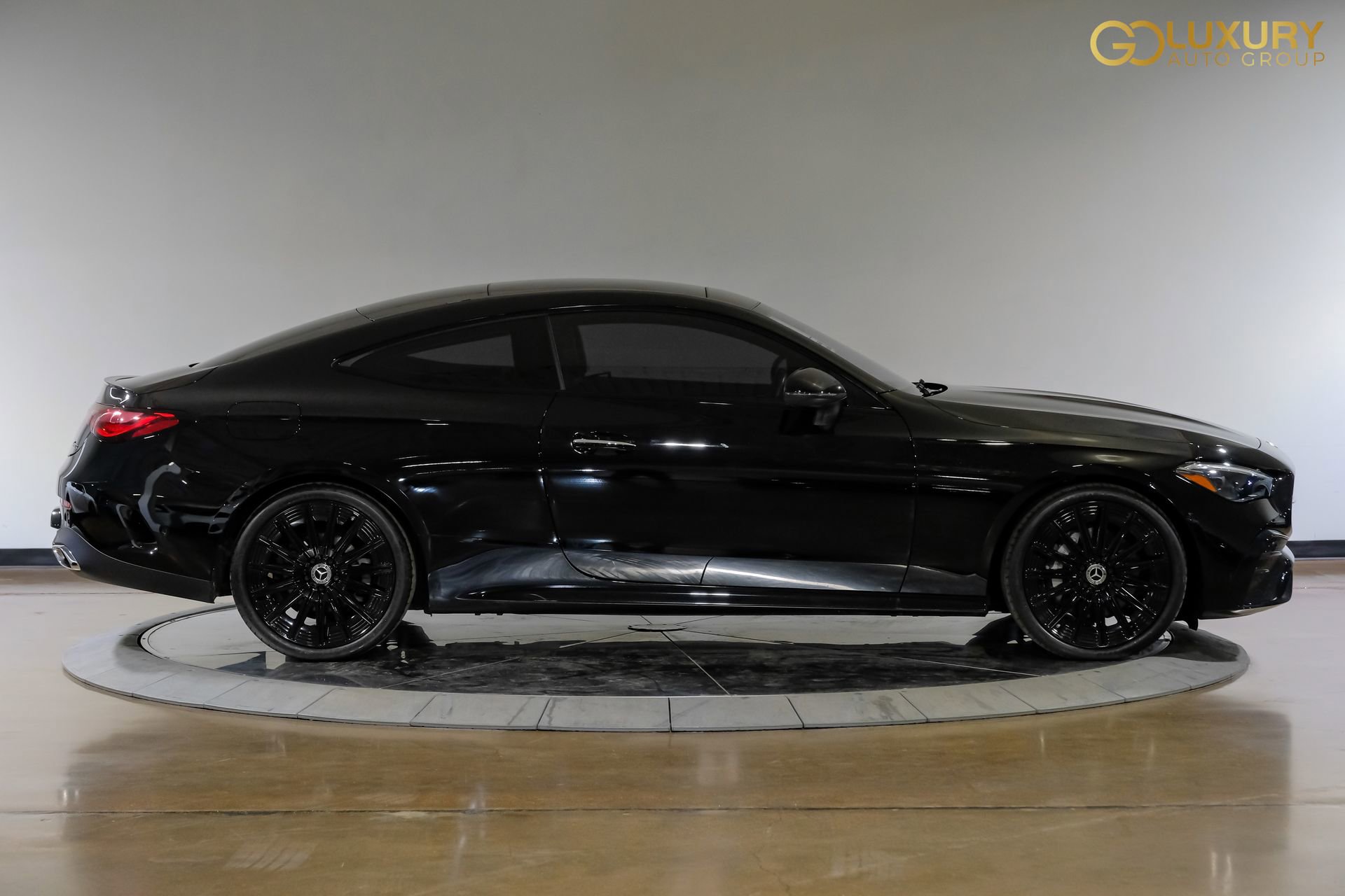 Used 2024 Mercedes-Benz CLE 300 4MATIC Coupe image 9