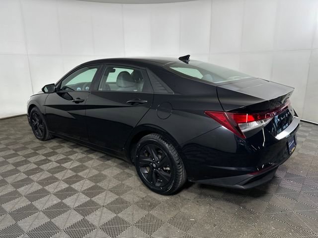 Used 2021 Hyundai Elantra SEL w/ Convenience Package image 5