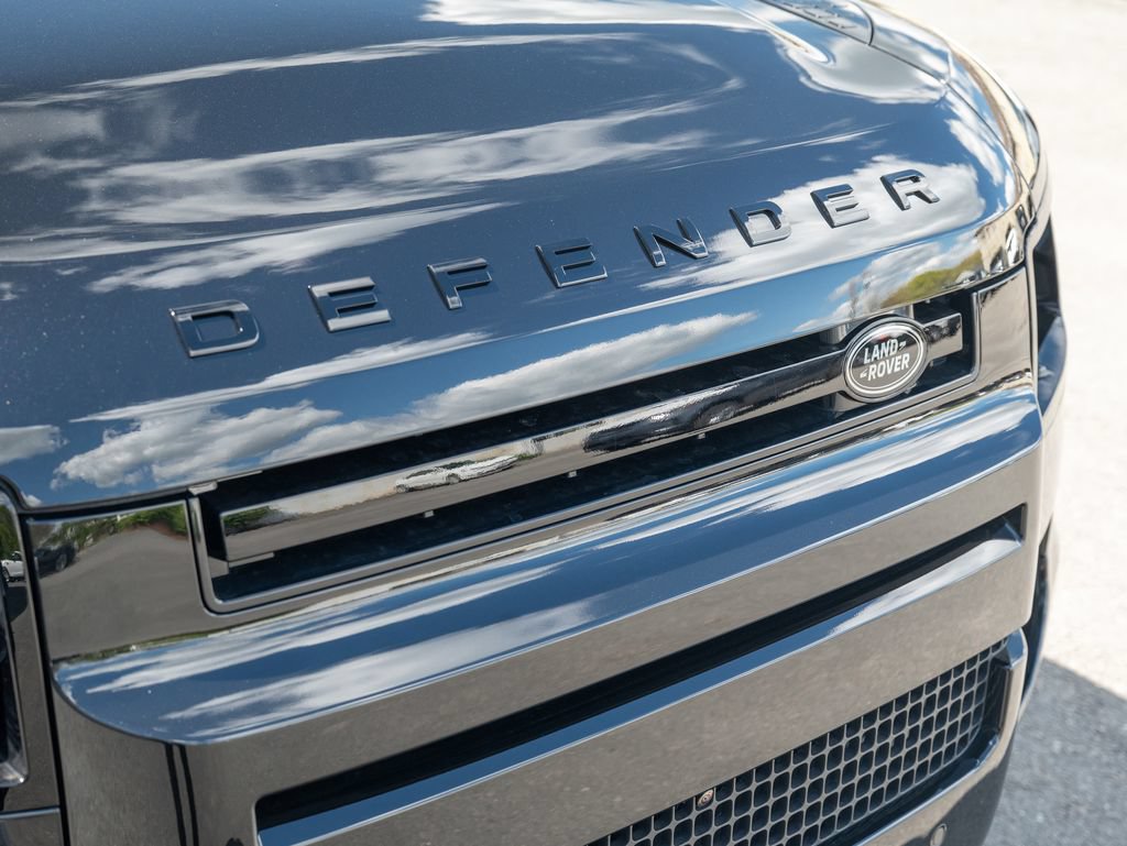 New 2026 Land Rover Defender 110 V8 AWD/4WD image 15