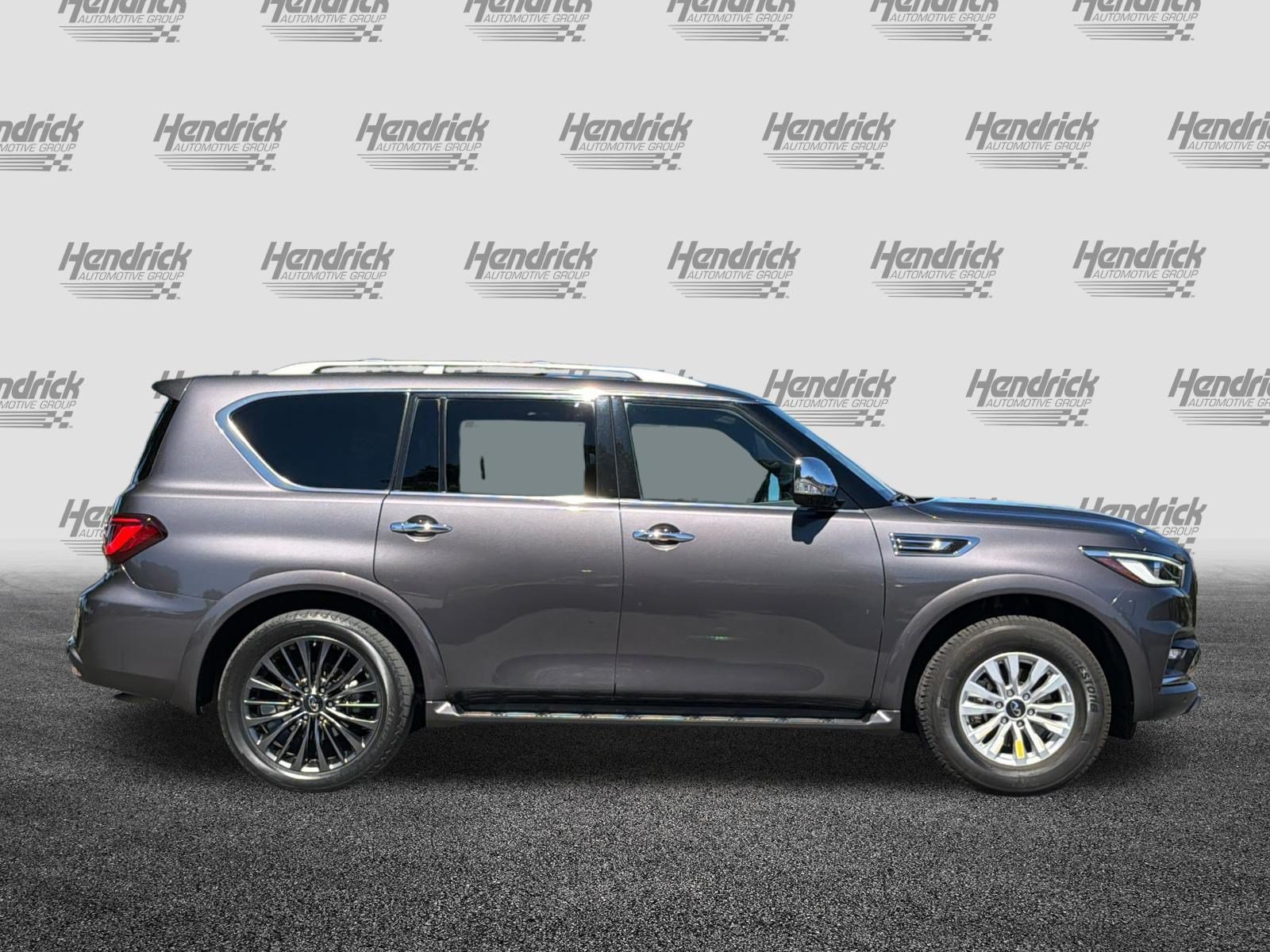 Used 2022 INFINITI QX80 Sensory w/ Cargo Package AWD/4WD image 3